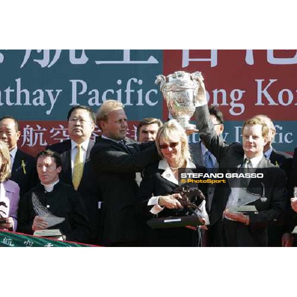 Oujia Board\'s connection winners of the Cathay Pacific Hong Kong Vase at Sha Tin race course Hong Kong, 11th december 2005 ph. Stefano Grasso