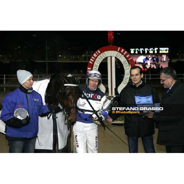 giving prize of Gran Premio Encat won by Pekka Korpi with Classico Merett Milan, 14th january 2006 ph. Stefano Grasso