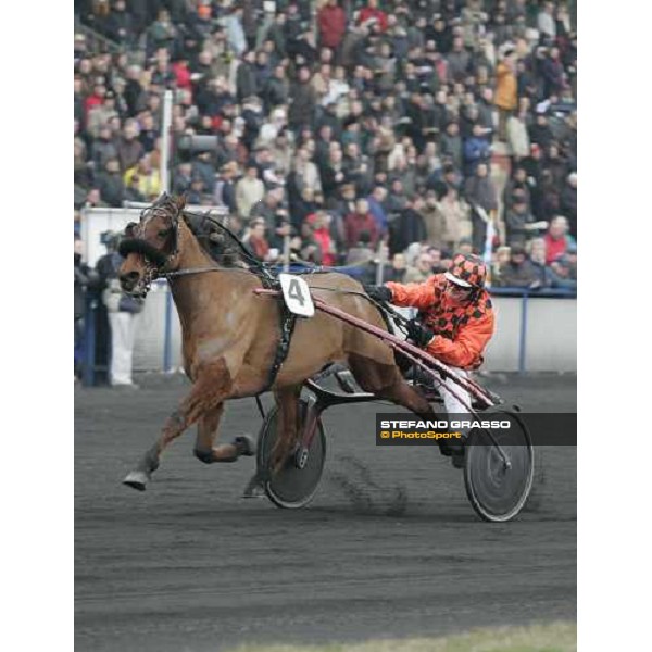 Alain Laurent congratulates with Judoka Royal after winning the Prix du Luxembourg Paris Vincennes, 28th january 2006 ph. Stefano Grasso