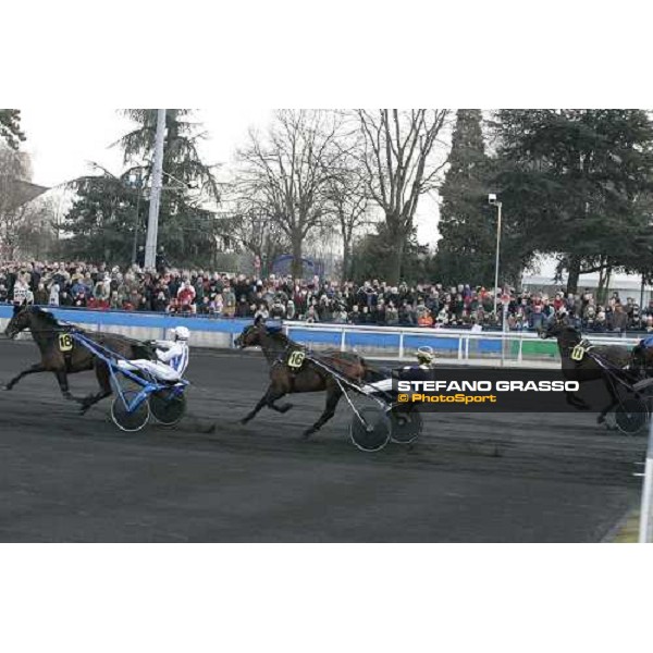 Christophe Gallier with Jag de Bellouet leads on Gigant Neo while Kazire de Guez go out of the race of Grand Prix d\' Amerique Paris, 29th january 2006 ph. Stefano Grasso