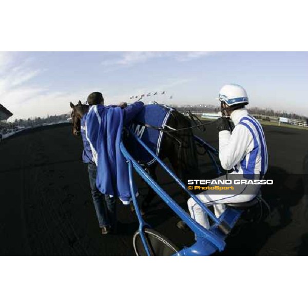 Christophe Gallier winner of 85¡ Grand Prix d\' Amerique, return back to the stable after the morning warm up Paris, 29th january 2006 ph. Stefano Grasso