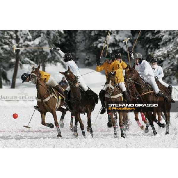 Hotel de La Poste vs. Deuitsche Bank PWM Cortina Winter Polo Cup Jager-LeCoultre Gold Cup Cortina, 23 febbraio 2006 ph.Stefano Grasso