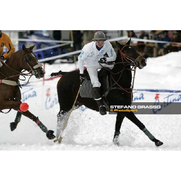 Hotel De La Poste vs. Deutsche Bank PWM - Agustin Garcia Grossi Cortina Winter Polo Cup Jager-LeCoultre Gold Cup Cortina, 23 febbraio 2006 ph.Stefano Grasso