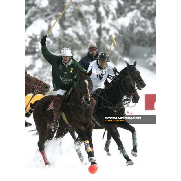 Sebastian Schneberger, capitano del Champagne Ruinart Polo Team e Roberto Marraffa, capitano del Deutsche Bank PWM Polo Team Cortina Winter Polo Jaeger-LeCoultre Gold Cup Cortina, 25 febbrai 2006 ph. Stefano Grasso
