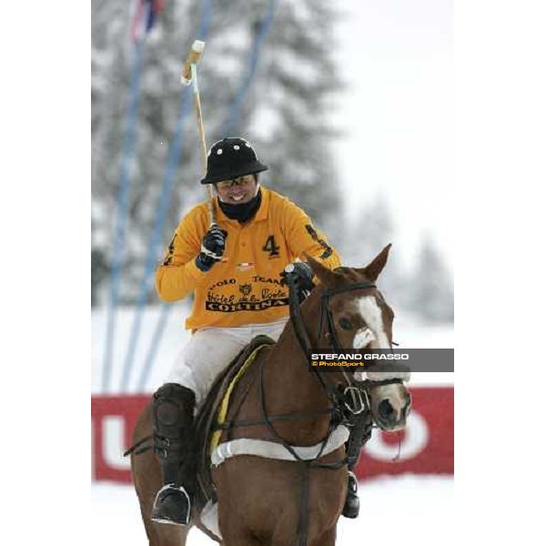 Eduardo Menendez - Hotel de La Poste Cortina Winter Polo Jaeger-LeCoultre Gold cup Cortina, 25 febbraio 2006 ph. Stefano Grasso
