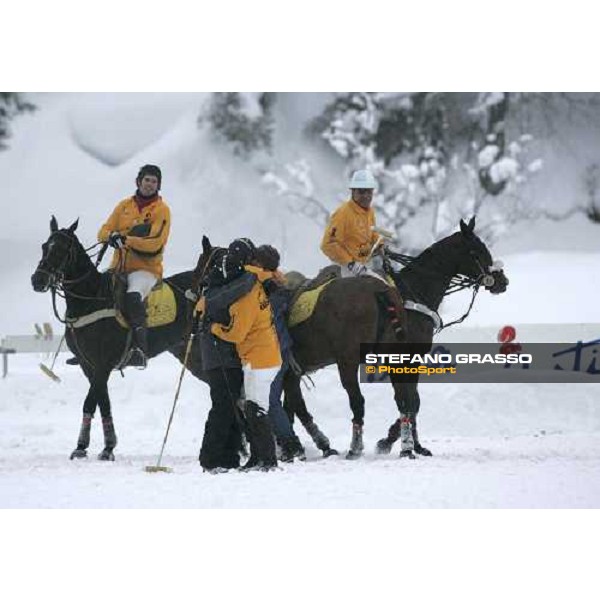 Hotel de la Poste Polo Team vincitore del torneo Cortina Winter Polo Jaeger-LeCoultre Gold cup Cortina, 25 febbraio 2006 ph. Stefano Grasso