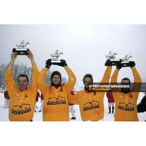 premiazione Hotel de La Poste Polo Team vincitore del Torneo Cortina Winter Polo Jaeger-LeCoultre Gold cup Cortina, 25 febbraio 2006 ph. Stefano Grasso