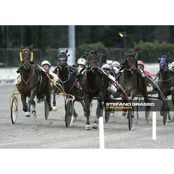 first turn of Premio Beatrice - the winner Giuseppe Lombardo jr. with Gloria Gaynor at left with Ginlemon Fans inside Firenze, 5th march 2006 ph. Stefano Grasso