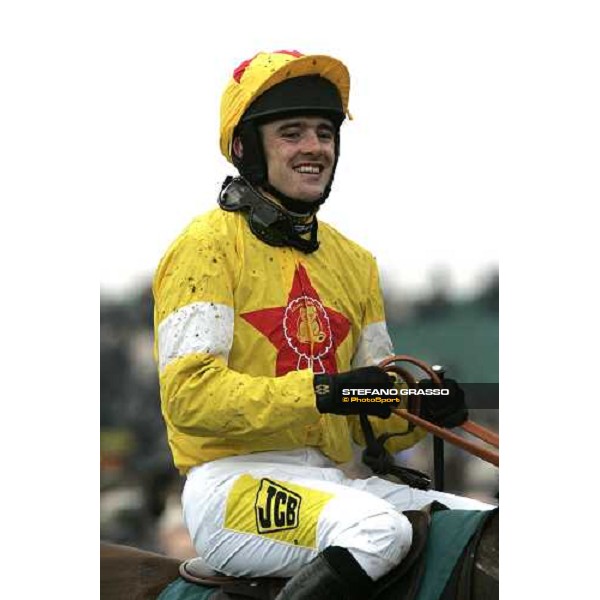 Ruby Walsh on Noland, in triumph after winning The Anglo Irish Bank Supreme Novices\' Hurdle Race Cheltenham, 1st day - 14th march 2006 ph. Stefano Grasso
