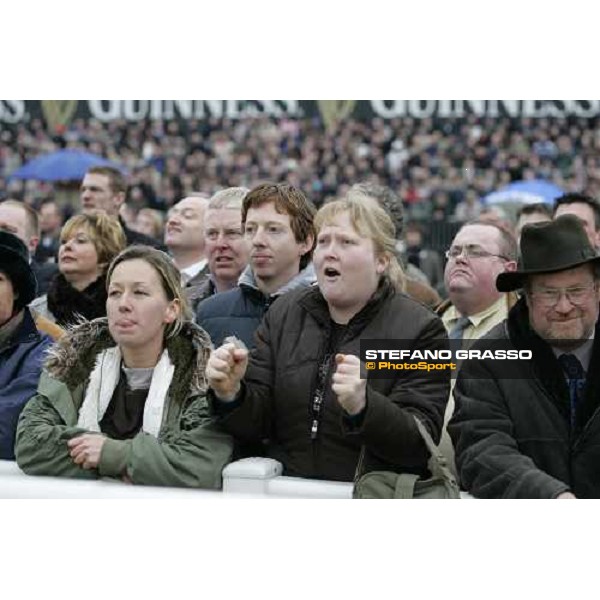 come on Brave! Irish supporters at the Festival Cheltenham, 1st day - 14th march 2006 ph. Stefano Grasso