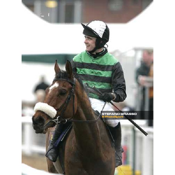 coming back for Ruby Walsh on Dun Doire, winner of The William Hill Trophy Cheltenham, 1st day - 14th march 2006 ph. Stefano Grasso