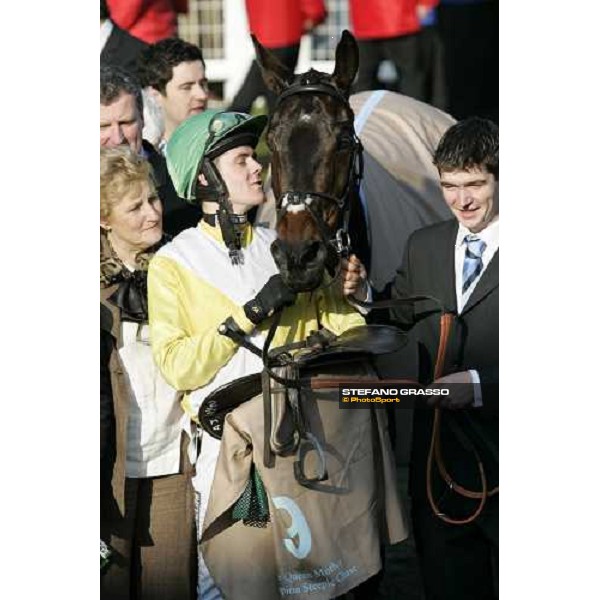 a kiss for Newmill by Andrew J. McNamara winners of The Queen Mother Champion Steeple Chase Cheltenham, 15th march 2006 ph. Stefano Grasso
