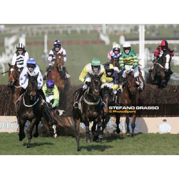 Andrew J. McNamara on Newmill leads after the first jump of The Queen Mother Champion Steeple Chase Cheltenham, 15th march 2006 ph. Stefano Grasso