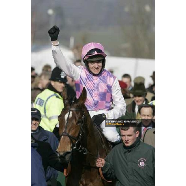 Barry J.Geraghty on Star de Mohaison celebrates the victory in the Royal \' SunAlliance Steeple Chase Cheltenham, 15th march 2006 ph. Stefano Grasso