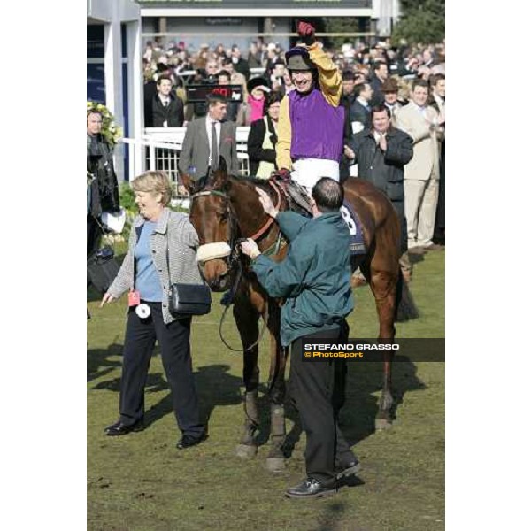 Paul Carberry and the groom congratulates with Nicanor winner of The Royal and SunAlliance Novices\' Hurdle Race Cheltenham, 15th march 2006 ph. Stefano Grasso