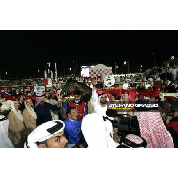 Sheikh Mohamed and Frankie Dettori with Electrocutionist celebrates the triumph in teh winner circle of the Dubai World Cup 2006 Nad El Sheba, 25th march 2006 ph. Stefano Grasso