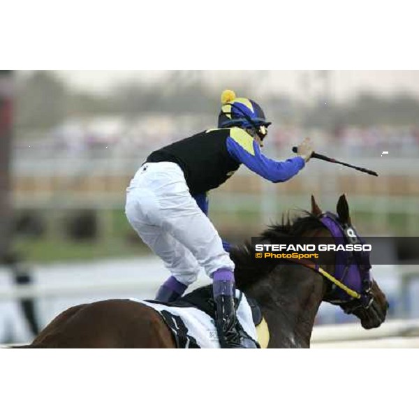 Yutaka Take on Utopia immediately after the post of the Godolphine Mile Nad El Sheba, 25th march 2006 ph. Stefano Grasso