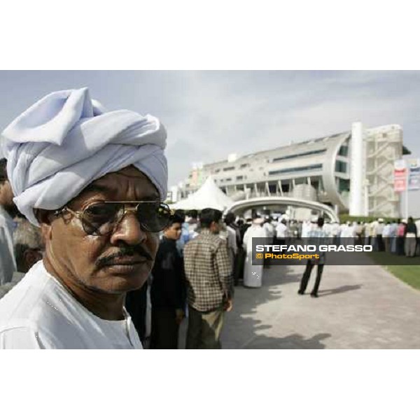 racegoers enter in the racetrack at Dubai World Cup 2006 Nad El Sheba, 25th march 2006 ph.Stefano Grasso