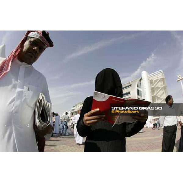 racegoers at Dubai World Cup 2006 Nad El Sheba, 25th march 2006 ph.Stefano Grasso