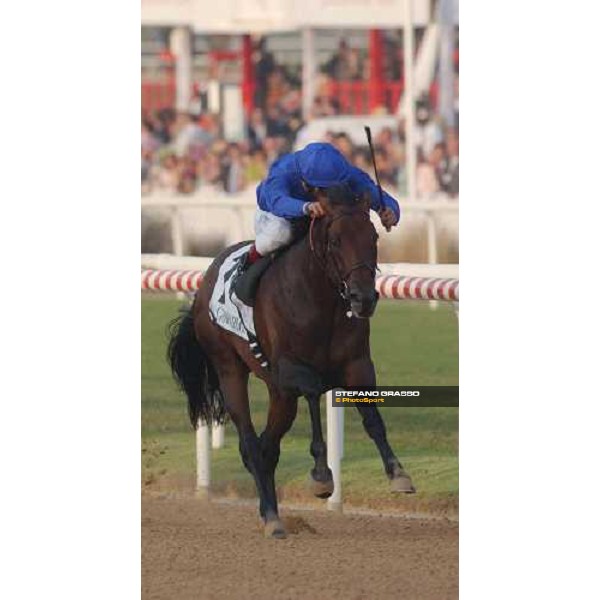 Frankie Dettori on Firebreak towards the finish line of the Gogolphine Mile NAd El Sheba, 27th march 2004 ph. Stefano Grasso