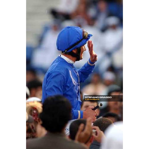 Frankie Dettori in the winner circle on Firebreak NAd El Sheba, 27th march 2004 ph. Stefano Grasso 