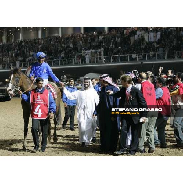 Sheick Mohamed congratulates with Frankie Dettori after the triumph in the Dubai World Cup 2006 Nad El Sheba, 25th march 2006 ph. Stefano Grasso