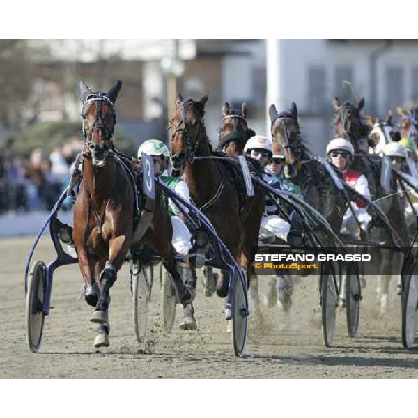 Fairbank Gi and Fleche at the first passage of Gran Premio Cittˆ di Torino - IV Trofeo Air Argenti Torino, 2th april 2006 ph. Stefano Grasso