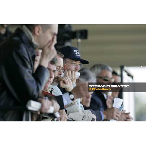 racegoers at Vinovo Torino, 2th april 2006 ph. Stefano Grasso