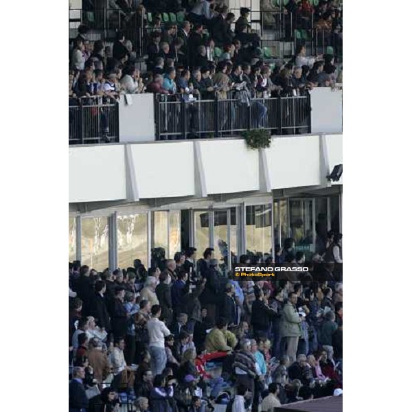 racegoers at Vinovo racetrack Torino, 2th april 2006 ph. Stefano Grasso