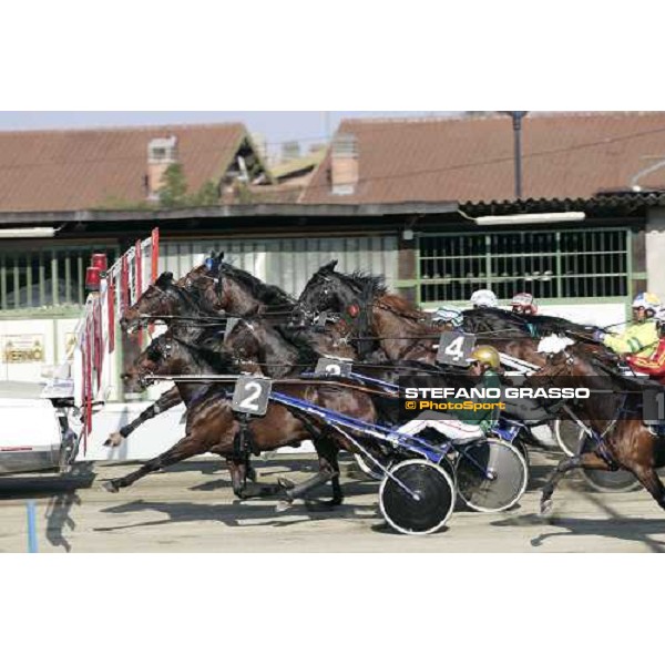 start of Gran Premio Costa Azzurra with the winner Smashing Victory at nr. 2 Torino, 2th april 2006 ph. Stefano Grasso