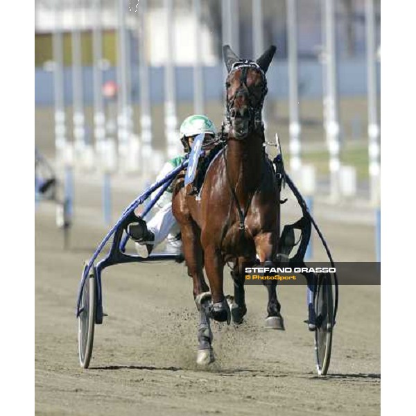 Giuseppe Pietro Maisto with Fairbank Gi during warm up of Gran Premio Cittˆ di Torino Torino, 2th april 2006 ph. Stefano Grasso