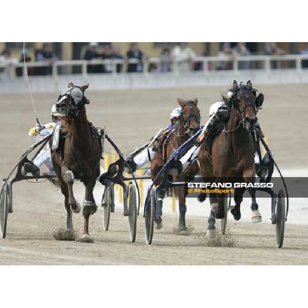 Enrico Belli with Galantine wins Gran Premio Italia Filly Bologna, 9th april 2006 ph. Stefano Grasso