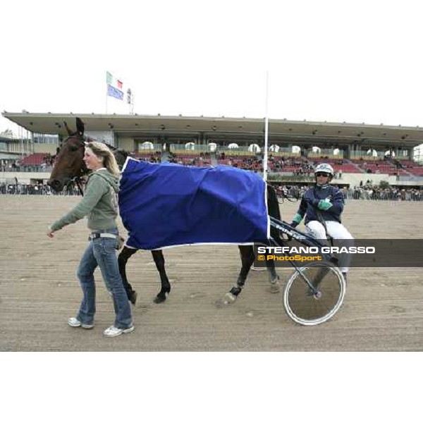 Marco Smorgon winner with Giulia Grif of Gran Premio Italia parades in front of Arcoveggio\'s grandstand Bologna, 9th april 2006 ph. Stefano Grasso