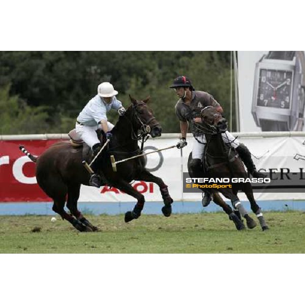 Nicolas Espain Gastaldi-Champagne Ruinart Polo Team vs. Simone Chiarella-Hotel Cala di Volpe Polo Team Porto Cervo Jaeger-LeCoultre Gold Cup 2006 Porto Cervo, 27th april 2006 ph. Stefano Grasso