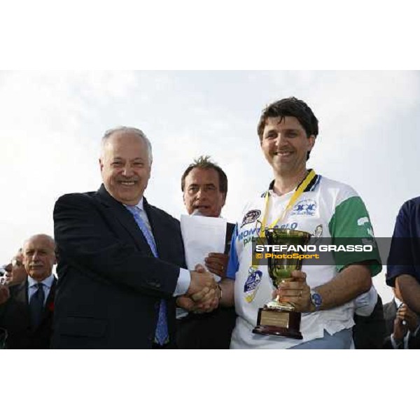 Franco Panzironi with Gianluca Risso owner of Malabar Circle As winner of the Gran Premio Lotteria di Agnano Napoli, 7th may 2006 ph. Stefano Grasso