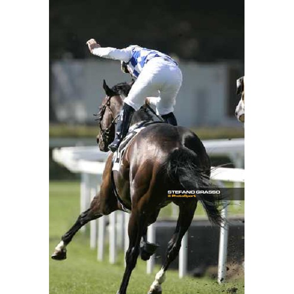 Mirco Demuro on Distant Way wins The Premio Presidente della Repubblica At the races Roma, 14th may 2006 ph. Stefano Grasso