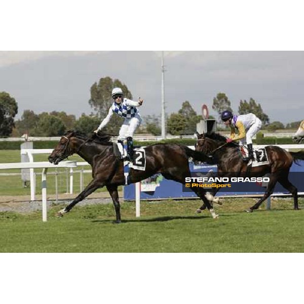 Mirco Demuro on Distant Way wins the Gran Premio Presidente della Repubblica At The Races Roma, 14th may 2006 ph. Stefano Grasso