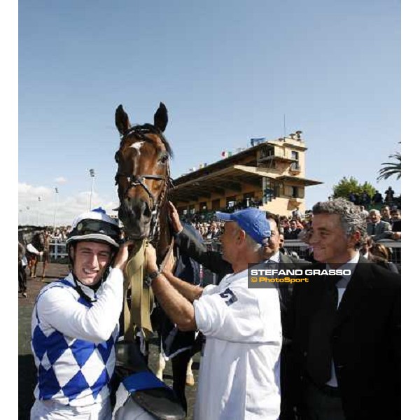 the winning connection of Distant Way winner of Gran Premio Presidente ddella Repubblica Roma, 14th may 2006 ph. Stefano Grasso