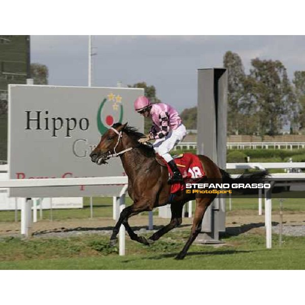 Stefano Landi on Windhuk wins the Premio Regina Elena Emirates Airline beating Musa Golosa and Sabana Perdida Roma, 14th may 2006 ph. Stefano Grasso