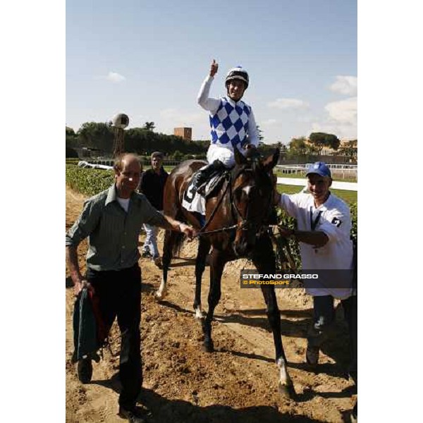 Mirco Demuro comes back on Distant Way after winning the Gran Premio Presidente della Repubblica At The Races Rome, 14th may 2006 ph. Stefano Grasso