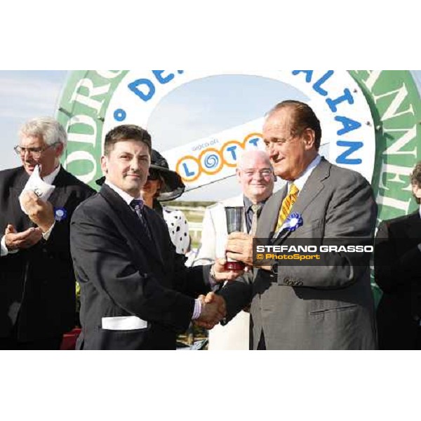 giving prize of 123¡ Derby Italiano won by Marco Monteriso on Gentlewave Rome Capannelle, 21th may 2006 ph. Stefano Grasso