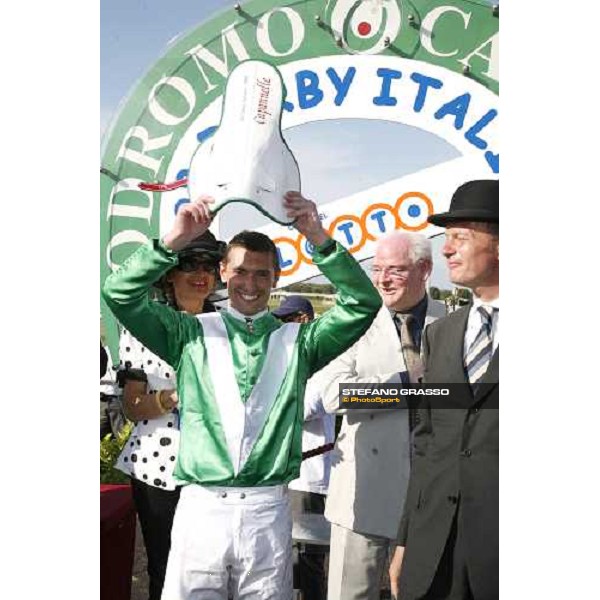 giving prize of 123¡ Derby Italiano won by Marco Monteriso on Gentlewave Rome Capannelle, 21th may 2006 ph. Stefano Grasso