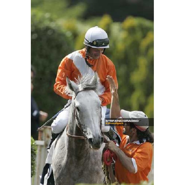 Stefano Landi on Groom Tesse comes back after winning the Premio Carlo D\'Alessio Rome Capannelle, 21th may 2006 ph. Stefano Grasso