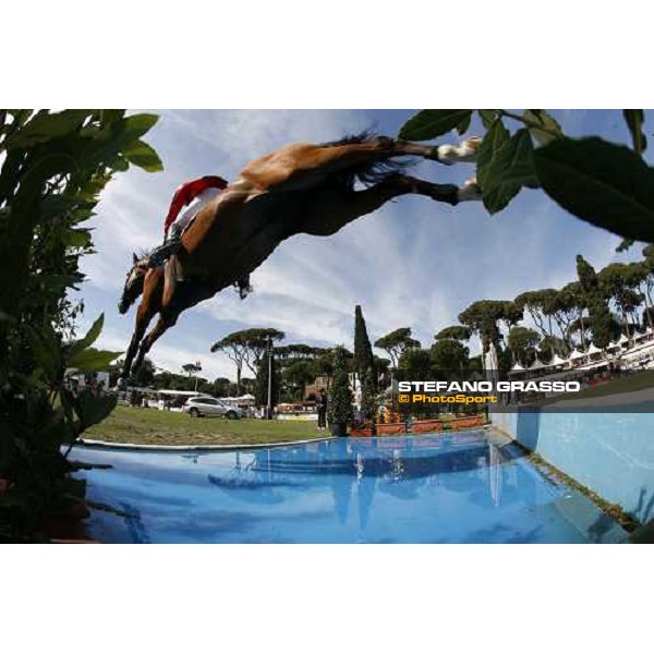 the water jump at Coppa delle Nazioni Samsung Superleague Fei-Italia 2006 at Piazza di Siena Roma, 26th may 2006 ph. Stefano Grasso