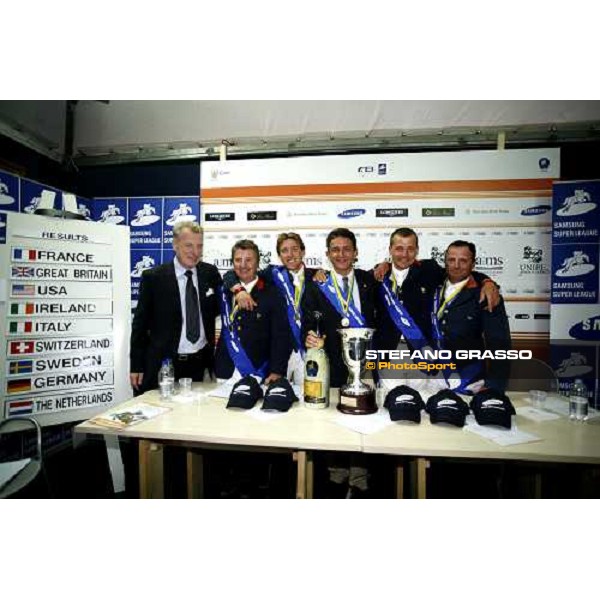 ing. Cesare Croce and the french team winner of Coppa delle Nazioni Samsung Superleague Fei-Italia 2006 at Piazza di Siena Roma, 26th may 2006 ph. Stefano Grasso
