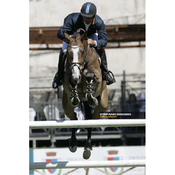 Pierre Jarry on Haxelle Dampierre jumps on the 2nd heat of Coppa delle Nazioni Samsung Superleague Fei-Italia 2006 at Piazza di Siena Roma, 26th may 2006 ph. Stefano Grasso