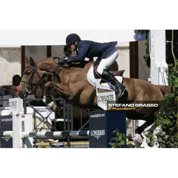Simon Delestre on Inedite de Balme jumps on the 2nd heat of Coppa delle Nazioni Samsung Superleague Fei-Italia 2006 at Piazza di Siena Roma, 26th may 2006 ph. Stefano Grasso