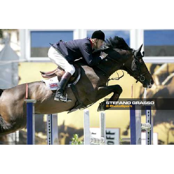 Robert Smith on Marius Claudius jumps during the 1st heat of Coppa delle Nazioni Samsung Super League Fei-Italia 2006 Rome, 27th may 2006 ph. Stefano Grasso