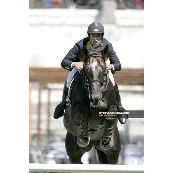 Emilio Bicocchi on Jeckerson Kapitol D\'Argonne jumps during the 1st heat of Coppa delle Nazioni Samsung Super League Fei-Italia 2006 Rome, 27th may 2006 ph. Stefano Grasso