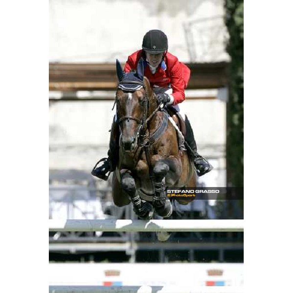 Christine Mccrea on Vegas jumps during the 1st heat of Coppa delle Nazioni Samsung Super League Fei-Italia 2006 Rome, 27th may 2006 ph. Stefano Grasso